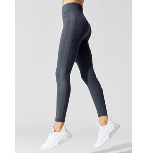 Carbon38 thick diagonal ribbed sweater legging